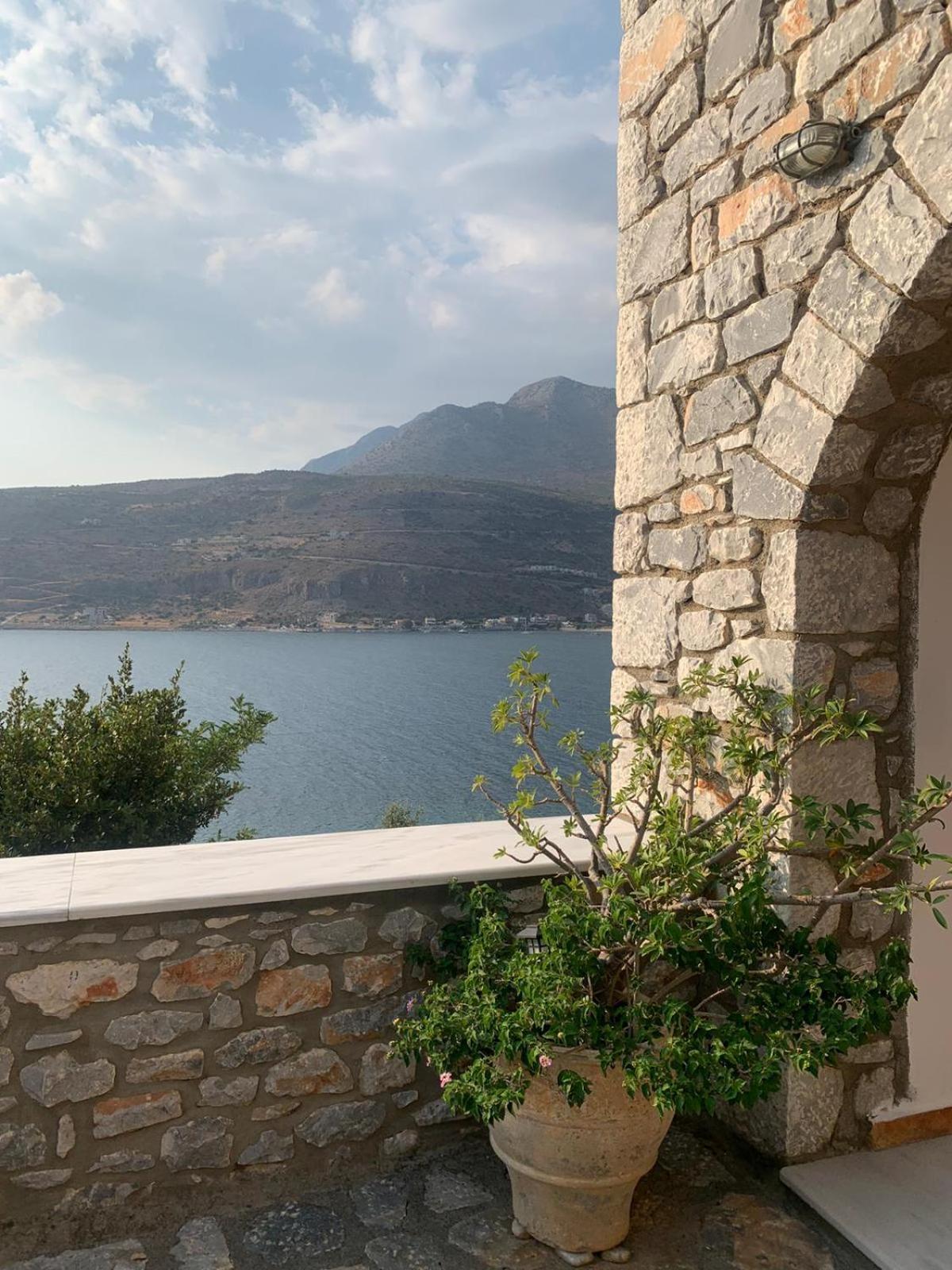 Vatoulia House Aparthotel Néon Oítilon Kültér fotó