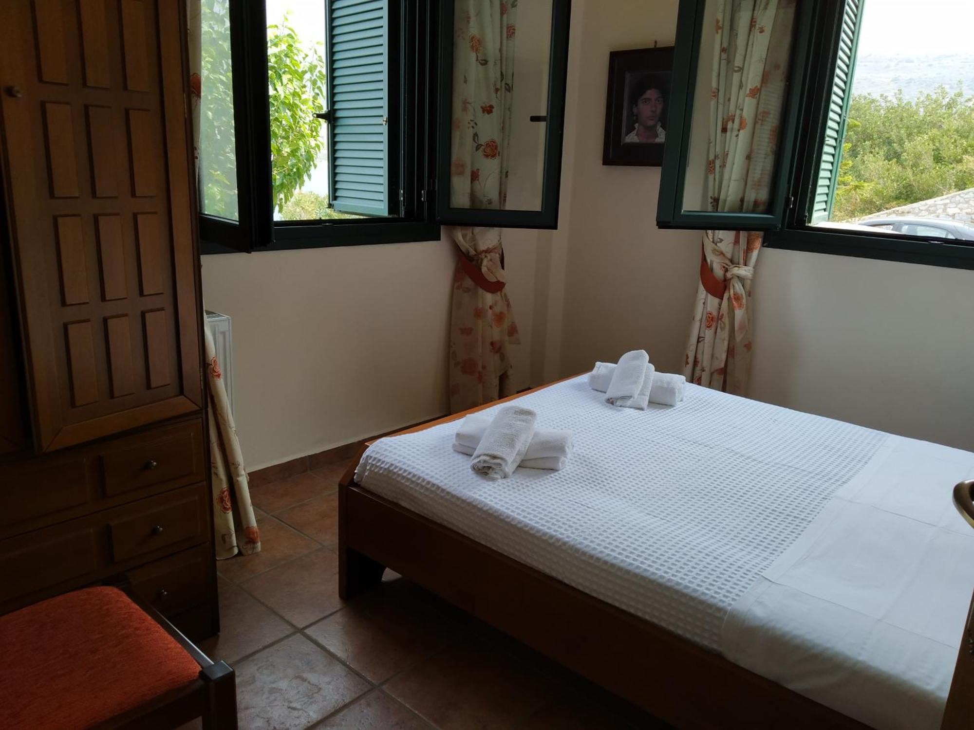 Vatoulia House Aparthotel Néon Oítilon Kültér fotó