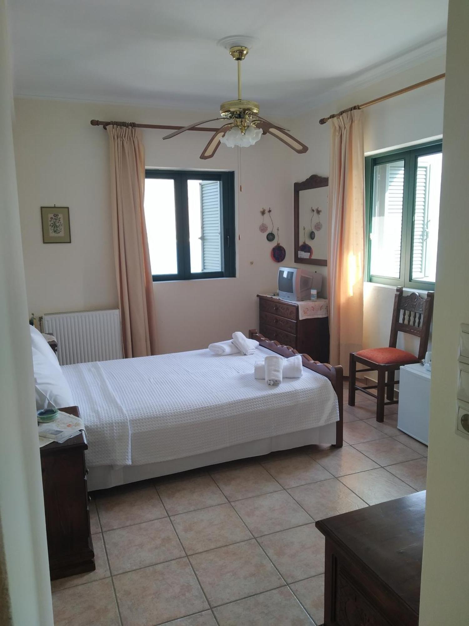 Vatoulia House Aparthotel Néon Oítilon Kültér fotó