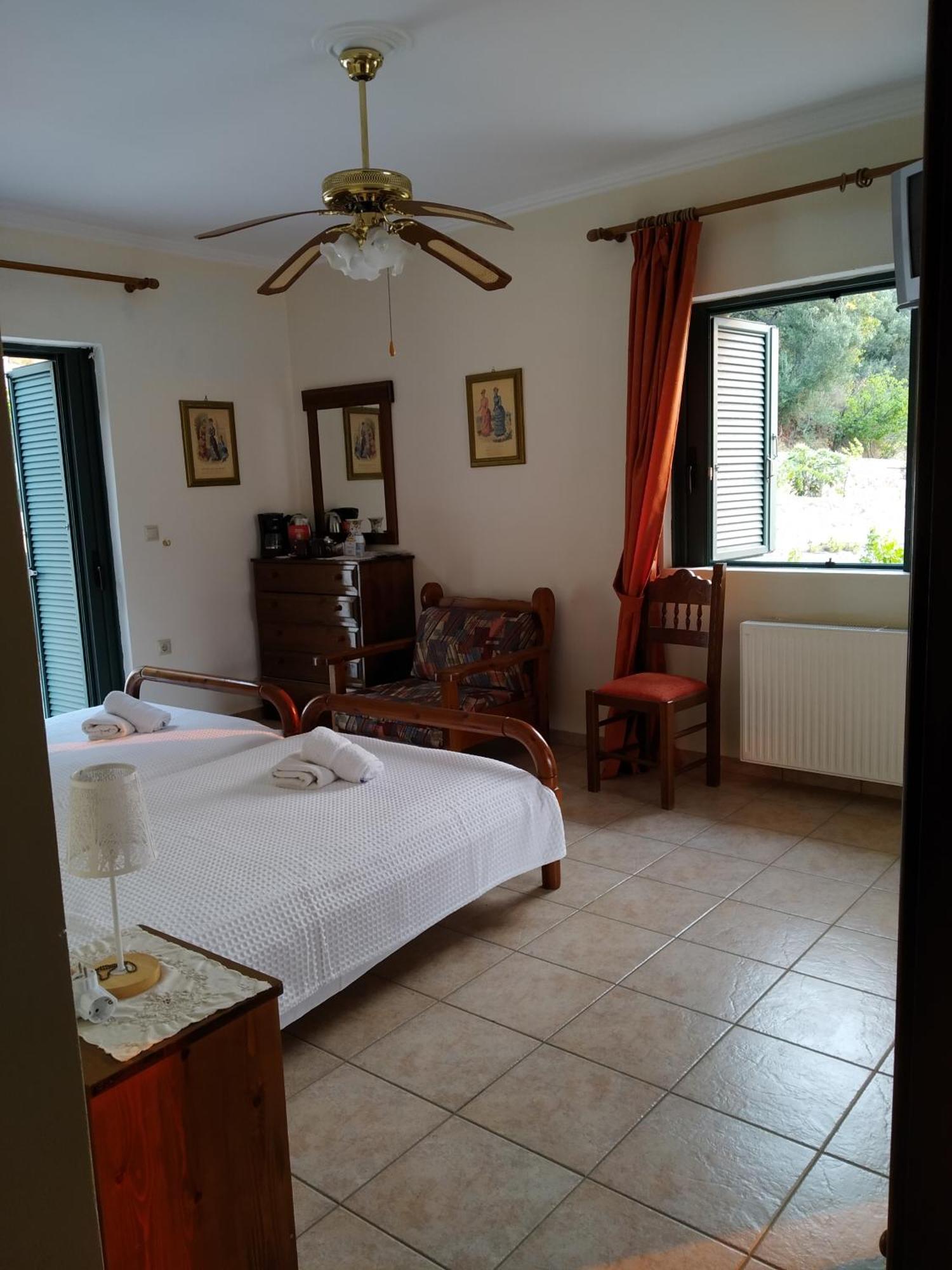 Vatoulia House Aparthotel Néon Oítilon Kültér fotó